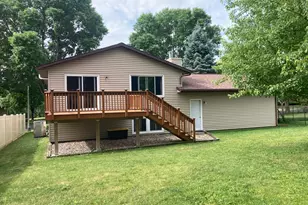 619 Chalet Dr NW, Rochester, MN 55901 - Photo 2