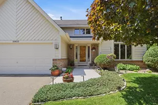 10825 46th Pl N, Plymouth, MN 55442 - Photo 2