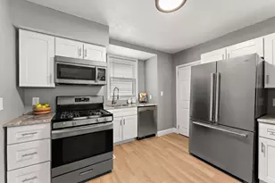 303 Cesar Chavez St, Saint Paul, MN 55107 - Photo 4