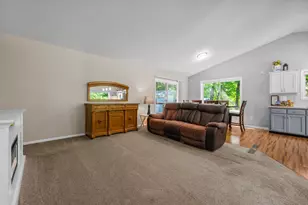 842 Colby St, Taylors Falls, MN 55084 - Photo 10