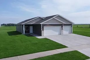 1600 5th Ave NE, Dilworth, MN 56529 - Photo 2