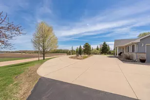 7195 County Road 10 E, Chaska, MN 55318 - Photo 2