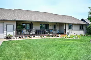 1429 Ridgewood Dr, Winona, MN 55987 - Photo 2