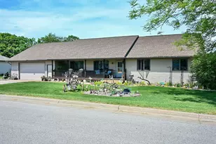 1429 Ridgewood Dr, Winona, MN 55987 - Photo 1