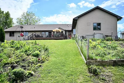 1429 Ridgewood Drive, Winona, MN 55987 - Photo 32