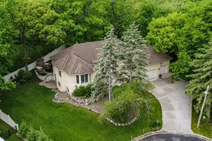 1711 Little Crow Dr, South Saint Paul, MN 55075 - Photo 2