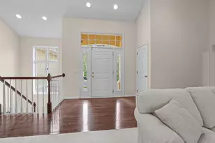 1711 Little Crow Dr, South Saint Paul, MN 55075 - Photo 4
