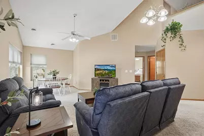 104 Morningside Drive NE, Hutchinson, MN 55350 - Photo 8