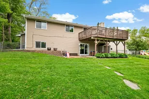 1896 Adele St, Maplewood, MN 55109 - Photo 8
