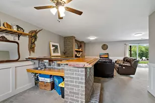 1896 Adele St, Maplewood, MN 55109 - Photo 40