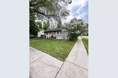 1603 5th Street S, Moorhead, MN 56560 - Photo 2