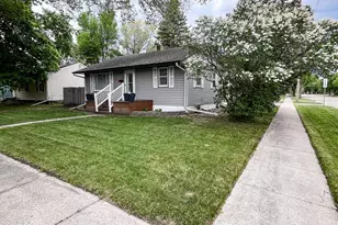 1603 5th St S, Moorhead, MN 56560 - Photo 2
