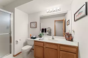 2618 Rosetown Ct, Roseville, MN 55113 - Photo 34