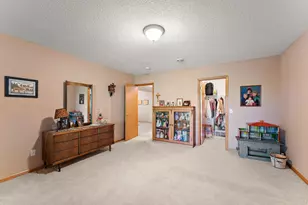 2618 Rosetown Ct, Roseville, MN 55113 - Photo 32