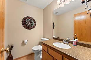 2618 Rosetown Ct, Roseville, MN 55113 - Photo 26