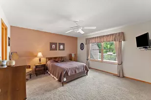 2618 Rosetown Ct, Roseville, MN 55113 - Photo 20