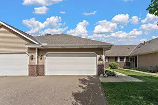 2618 Rosetown Ct, Roseville, MN 55113 - Photo 2