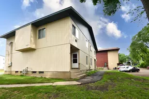 626 11th St S, Saint Cloud, MN 56301 - Photo 8