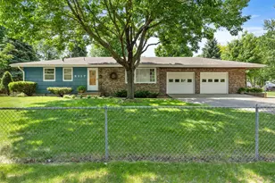 8117 Iris Dr N, Brooklyn Park, MN 55428 - Photo 4