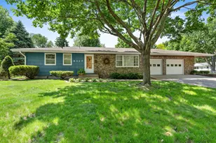 8117 Iris Dr N, Brooklyn Park, MN 55428 - Photo 6