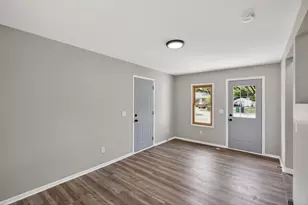 6018 Camden Ave N, Brooklyn Center, MN 55430 - Photo 14