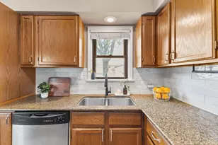 1965 Montana Ave E, Saint Paul, MN 55119 - Photo 14