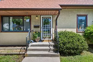 1965 Montana Ave E, Saint Paul, MN 55119 - Photo 6