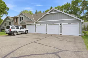 6869 Langford Dr, Edina, MN 55436 - Photo 2