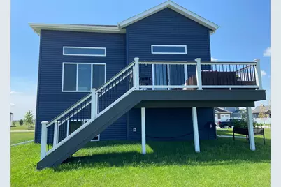 1819 67th Avenue S, Fargo, ND 58104 - Photo 4