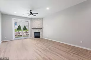 406 Kottke Ct SE, Hutchinson, MN 55350 - Photo 6