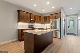 406 Kottke Ct SE, Hutchinson, MN 55350 - Photo 2