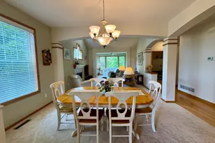 4711 Walnut Grove Ln N, Plymouth, MN 55446 - Photo 2