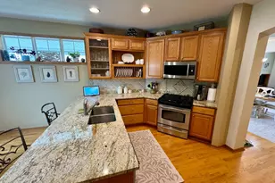 4711 Walnut Grove Ln N, Plymouth, MN 55446 - Photo 18