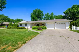 526 12th St SE, Owatonna, MN 55060 - Photo 1