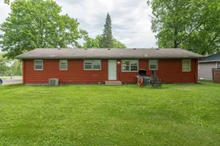 395 W Minnesota St, Le Center, MN 56057 - Photo 28