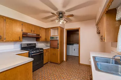 395 W Minnesota Street, Le Center, MN 56057 - Photo 12