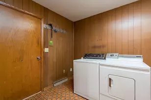 395 W Minnesota St, Le Center, MN 56057 - Photo 24