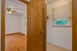 395 W Minnesota St, Le Center, MN 56057 - Photo 18
