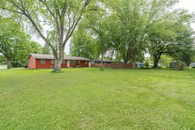 395 W Minnesota Street, Le Center, MN 56057 - Photo 34
