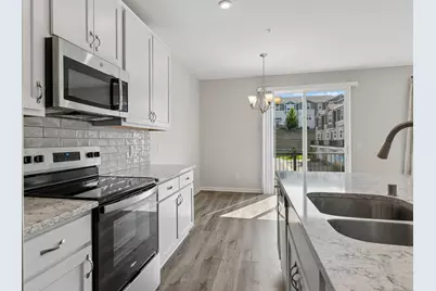 2193 Gateway Curve, North Saint Paul, MN 55109 - Photo 6