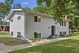 304 6th Ave SE, Barnesville, MN 56514 - Photo 2