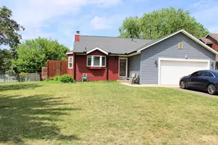 2401 Hazelwood St, Maplewood, MN 55109 - Photo 2