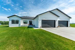 1426 Summerwood Trail W, Dilworth, MN 56529 - Photo 8