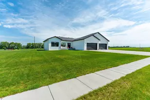 1426 Summerwood Trail W, Dilworth, MN 56529 - Photo 6
