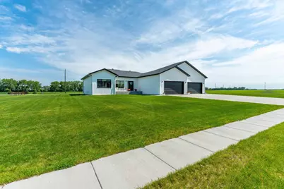 1426 Summerwood Trail W, Dilworth, MN 56529 - Photo 4