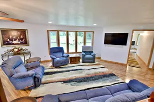 19093 610th Ave, Litchfield, MN 55355 - Photo 10