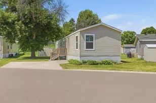 10162 Pierce Pl NE, Blaine, MN 55434 - Photo 2