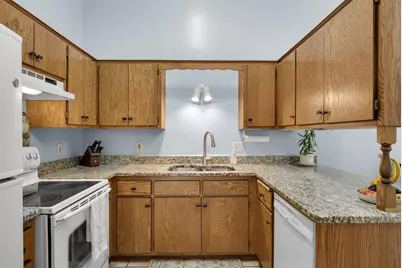 7654 12th Street N, Oakdale, MN 55128 - Photo 12