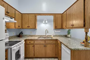 7654 12th St N, Oakdale, MN 55128 - Photo 12