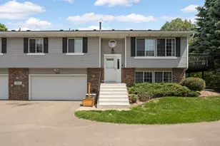 7654 12th St N, Oakdale, MN 55128 - Photo 1